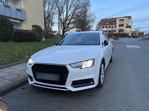 Upgrade Sportgrill / Kühlergrill für Audi A4 B9 (8W) 15-19 chrom/Hochglanz schwarz in Wabendesign