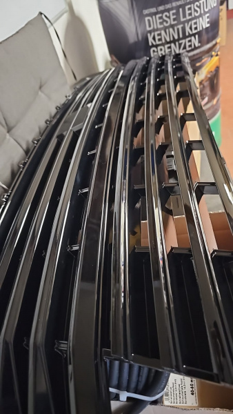 Upgrade Sportgrill / Kühlergrill für Volkswagen T6.1 ab 2019 Hochglanz schwarz