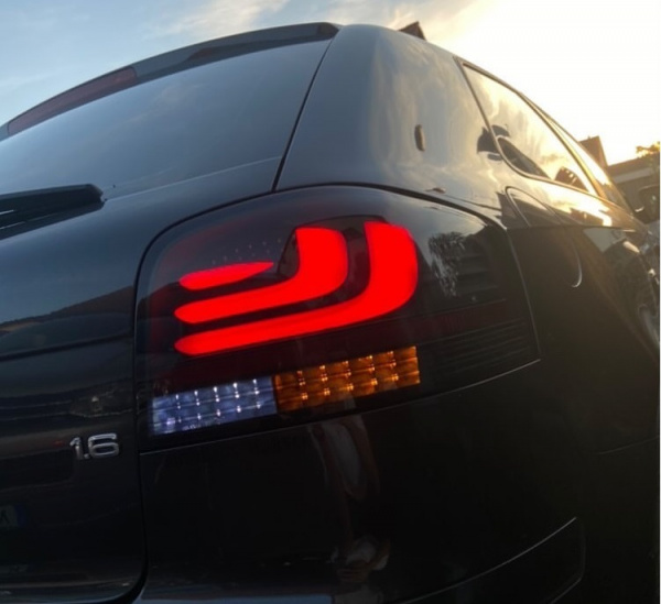 VOLL LED Upgrade Design Rückleuchten für Audi A3 8P 03-08 schwarz/rauch mit dynamischem Blinker