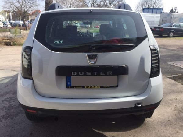 Voll LED Lightbar Design Rückleuchten für Dacia / Renault Duster 10-14 schwarz/rauch