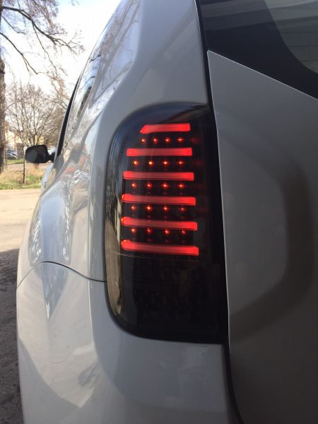 Voll LED Lightbar Design Rückleuchten für Dacia / Renault Duster 10-14 schwarz/rauch mit dynamischem Blinker