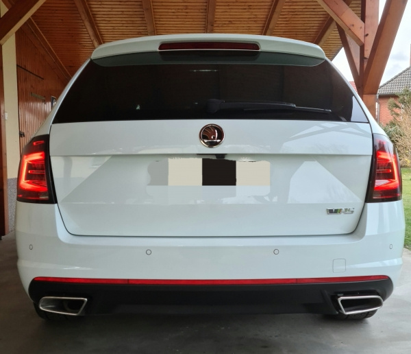 Voll LED Upgrade Design Rückleuchten für Skoda Octavia 3 (5E) Combi 13-17 rot/rauch (für werkss. LED) dynamisch