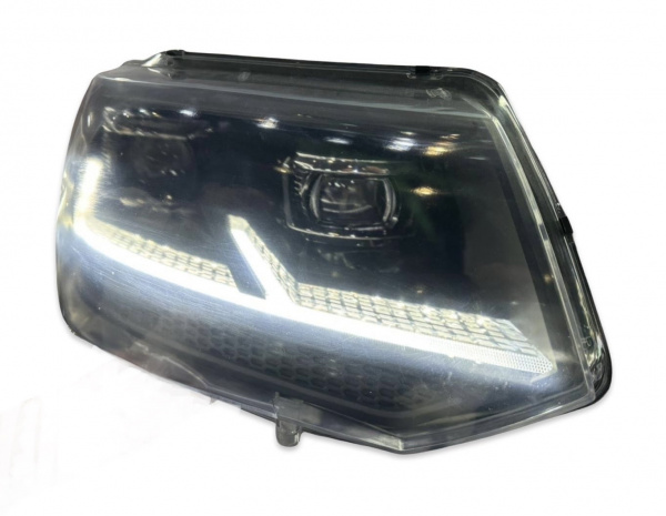 Ugrade Design Voll LED Tagfahrlicht Scheinwerfer für VW T5 GP (Facelift) 10-15 schwarz mit dynamischen LED Blinker und Welcome Funktion!