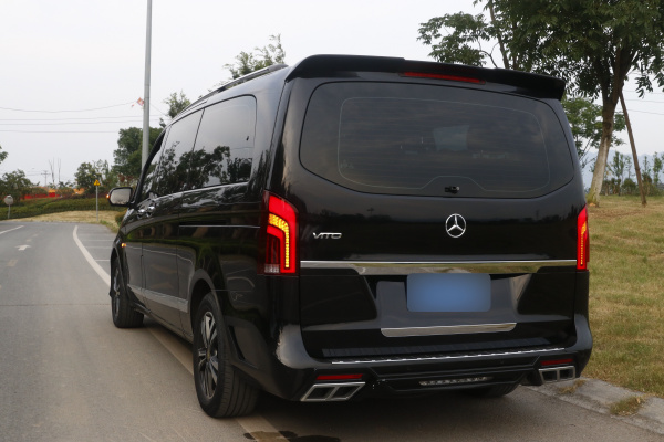 VOLL LED Lightbar Design Rückleuchten für Mercedes Benz Vito / V-Klasse W447 14-19 schwarz/rauch dynamisch