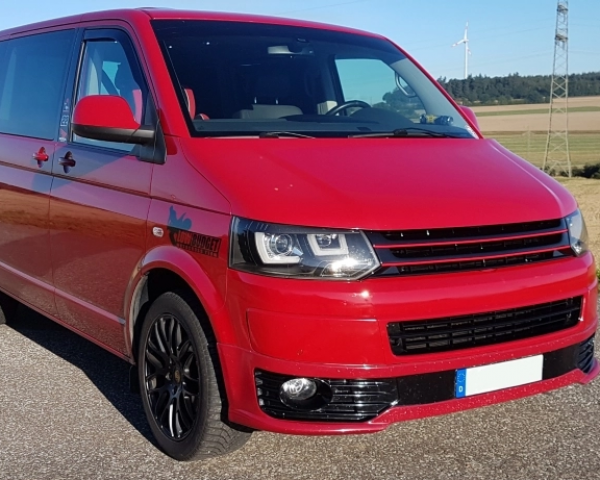 Upgrade Sportgrill / Kühlergrill ohne Emblem für Volkswagen T5 GP (Facelift) 10-15 schwarz/rot
