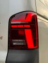 Voll LED Lightbar Design Rückleuchten passend für VW T5 03-09 / T5 GP (Facelift) 10-15 rot/rauch mit dynamischen Blinker